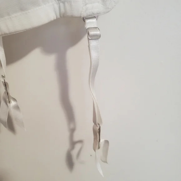 EUC Ashley Graham Lace Corset - Picture 7 of 8